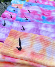 Load image into Gallery viewer, Tie Dye Long Socks
